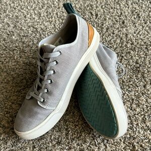 TOMS men’s casual shoe, size 10.5